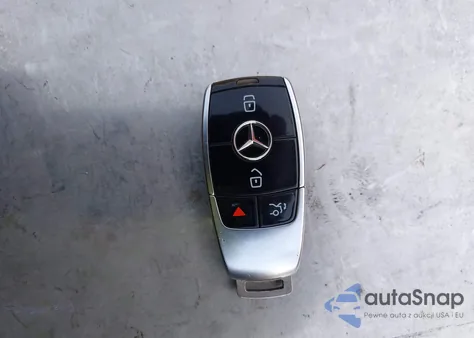 2020 Mercedes-Benz E 350 z USA, uszkodzony, nr VIN WDDZF8DB9LA735001